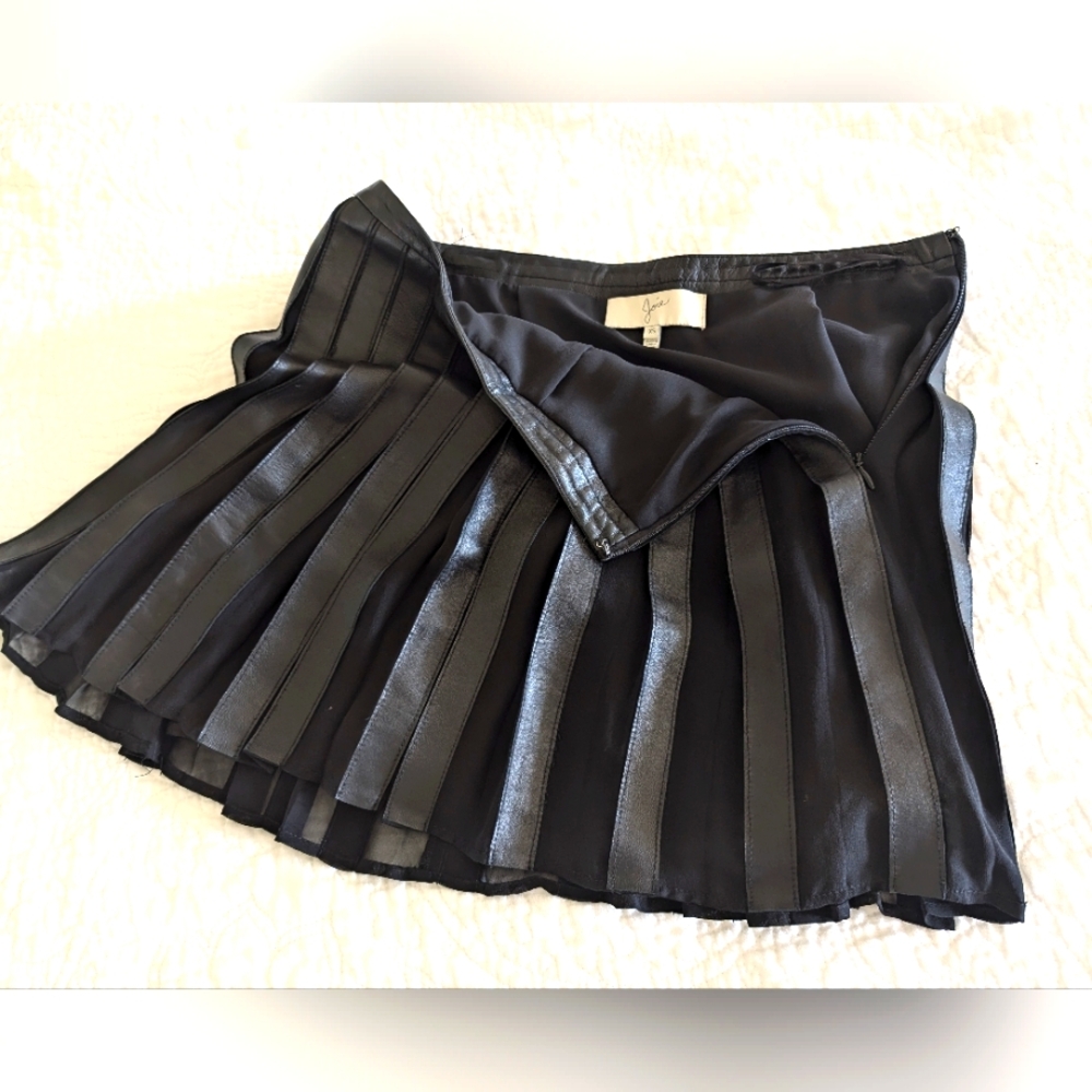 Joie XS Black Leather & Chiffon Pleated Skirt
